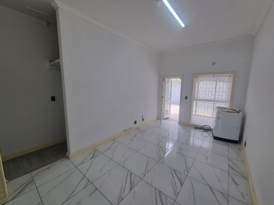 2 Bedroom Property for Sale in Wynberg Western Cape
